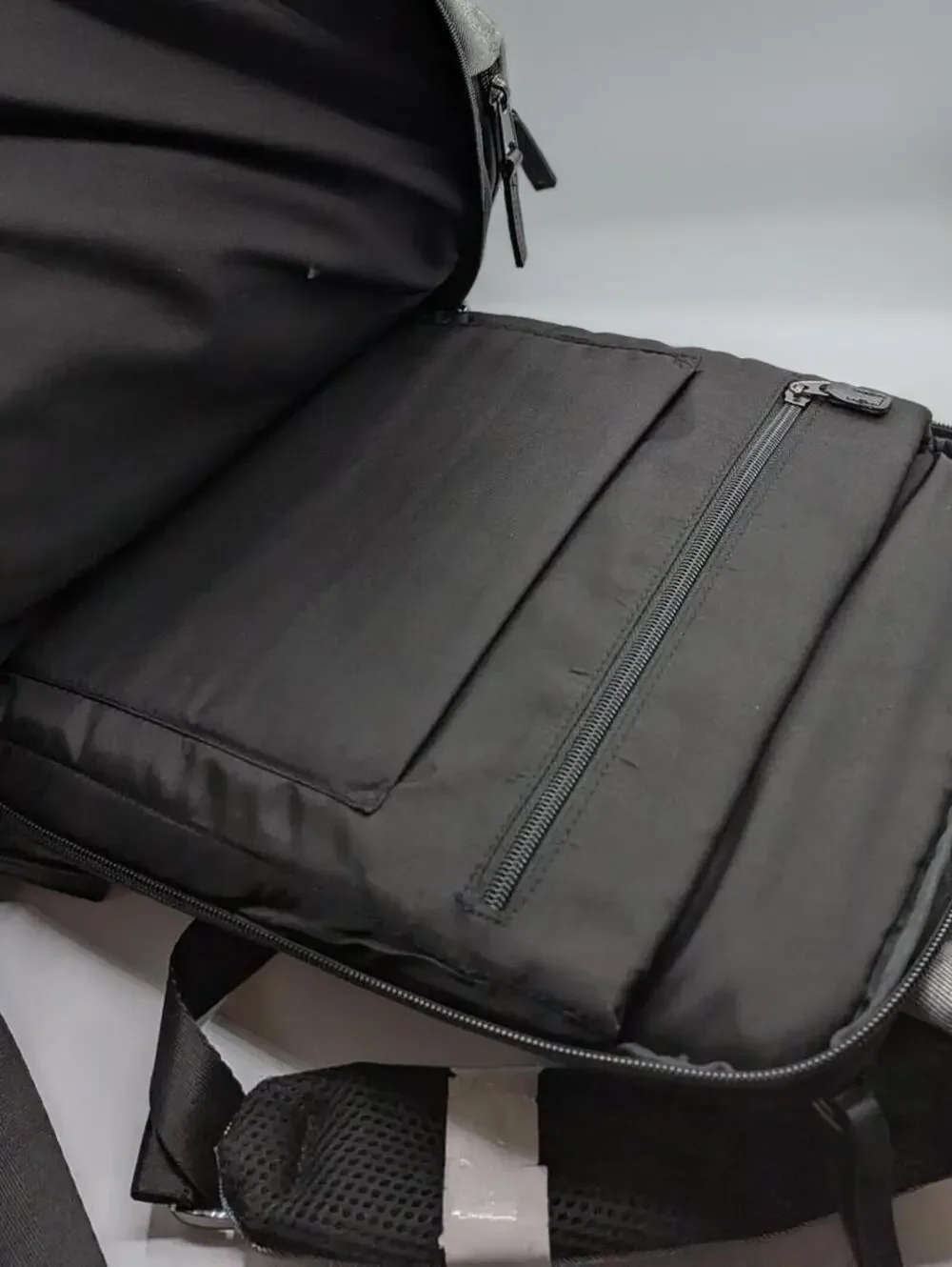 Kenneth Cole Reaction Large $79.99 Gray Polyester Travel Backpack